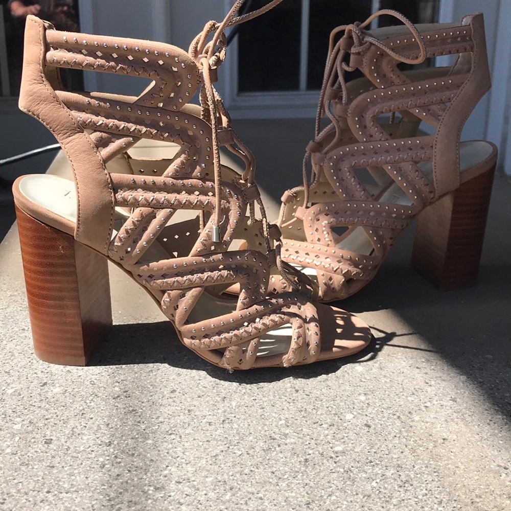 Brand new leather nude heel